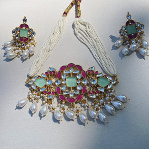 18kt Gold Pachi Kundan Choker set