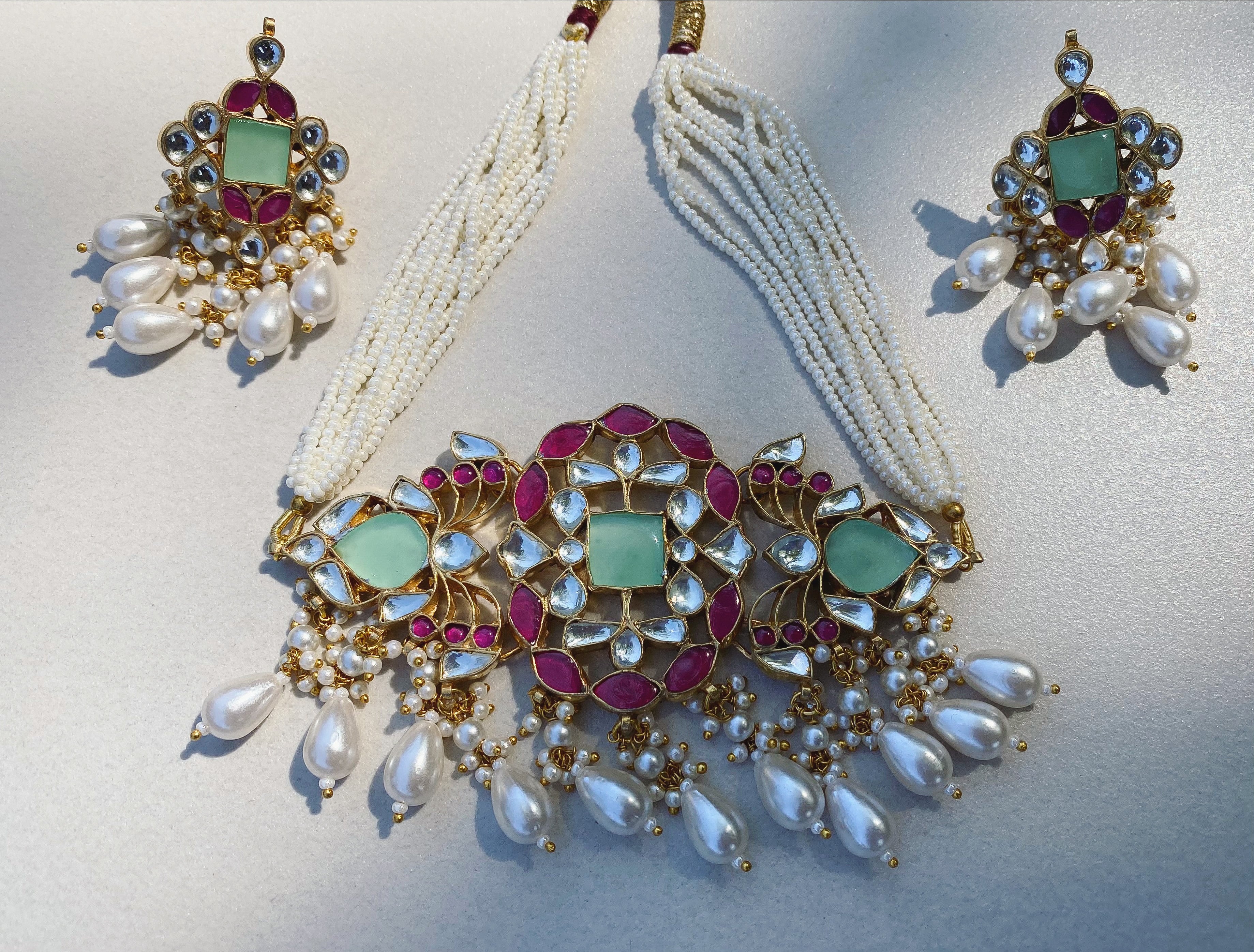18kt Gold Pachi Kundan Choker set